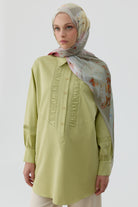 Büzgü Kesik Detaylı Tunik - Fıstık Yeşili TUGBA