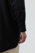 Büzgü Kesik Detaylı Tunik - Siyah TUGBA