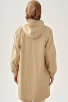 Büzgülü Fermuar Kapamalı Yağmurluk - Taş TUGBA