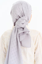 Kare Desen Capri Şal - Gri TUGBA