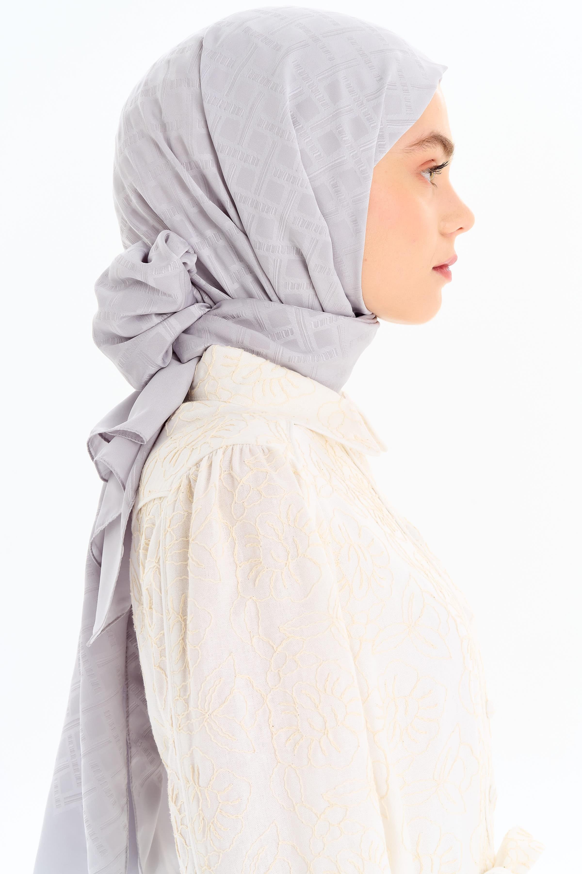 Kare Desen Capri Şal - Gri TUGBA