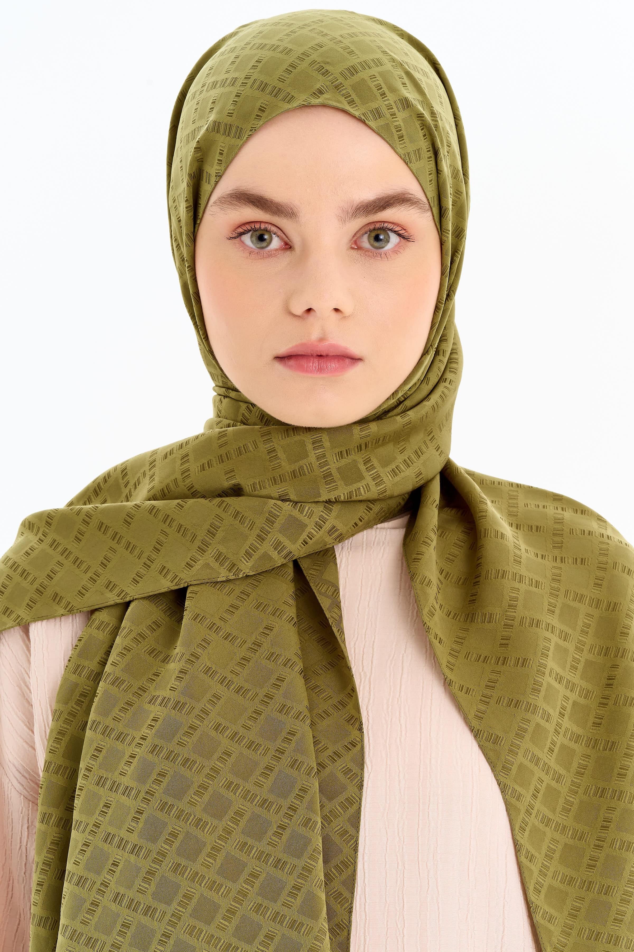 Kare Desen Capri Şal - Haki TUGBA