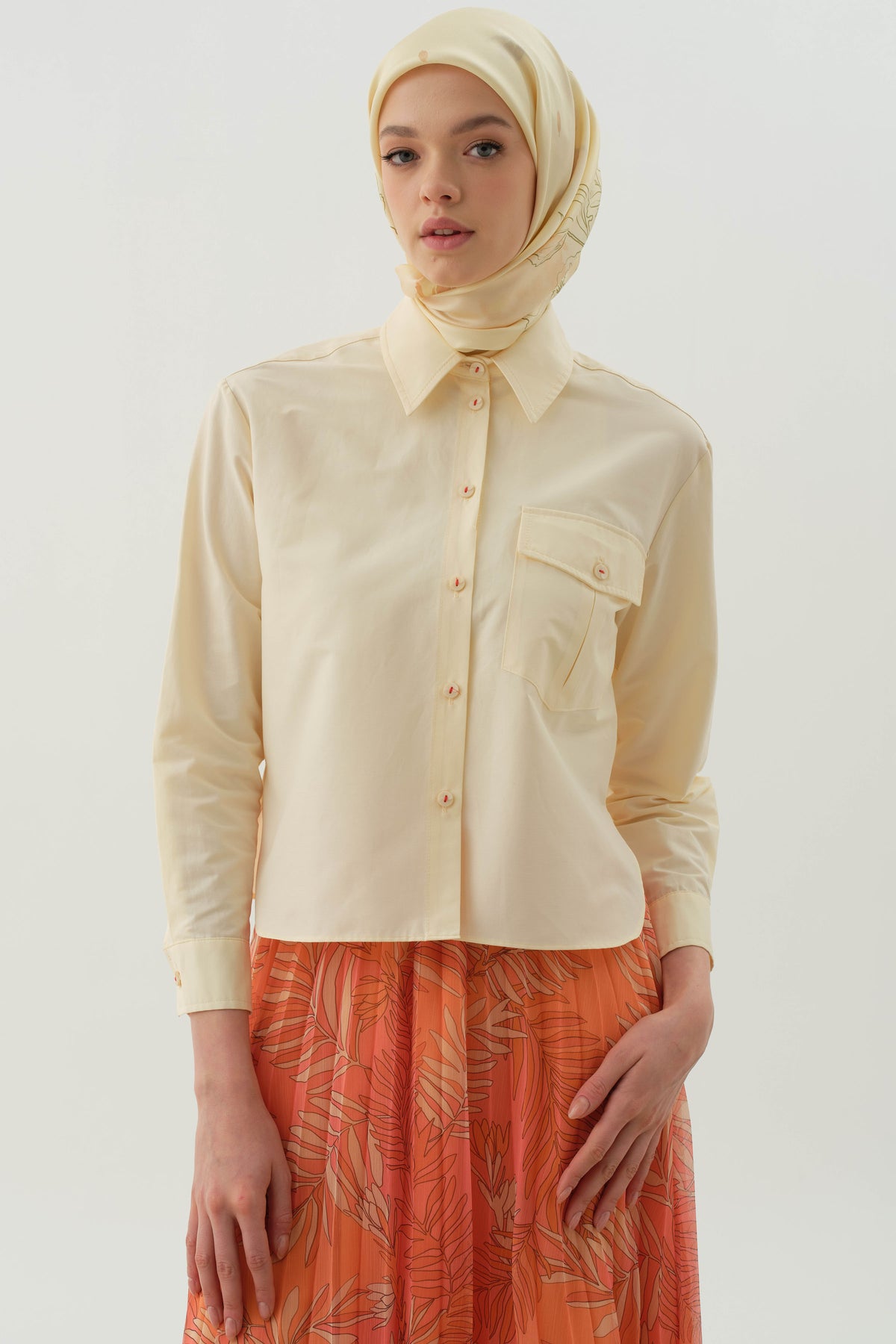 Crop Shirt with Pocket - Beige - Coral