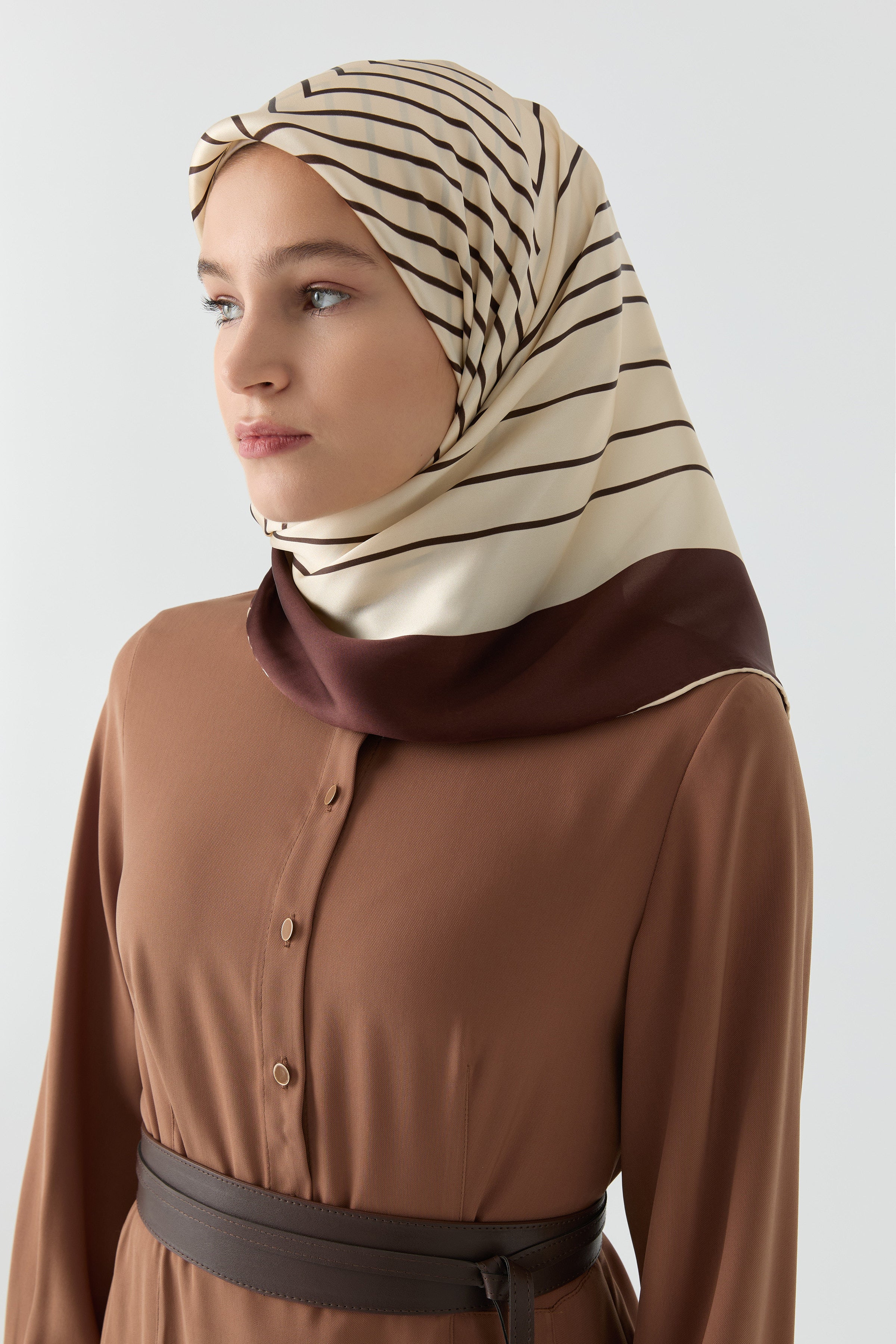 Ahenk Sura İpek Eşarp - Kahve TUGBA