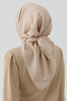 Dalga Desen Stil Eşarp - Bej TUGBA