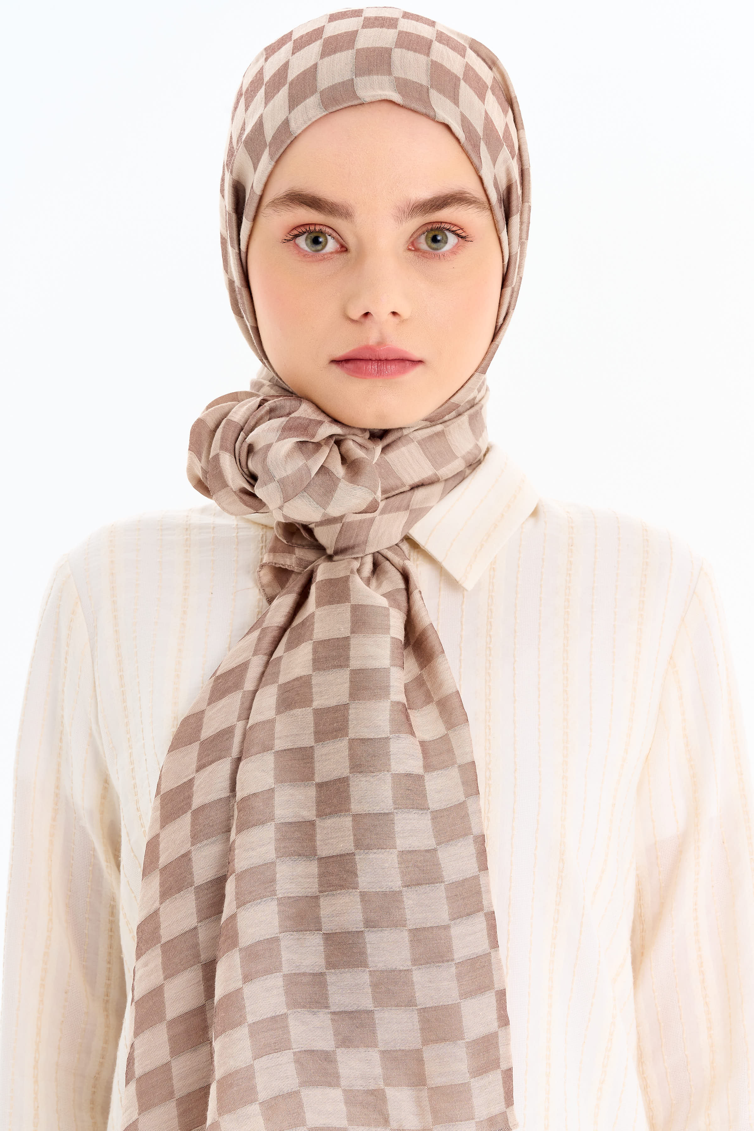 Dama Desen Viskon Şal - Taş TUGBA