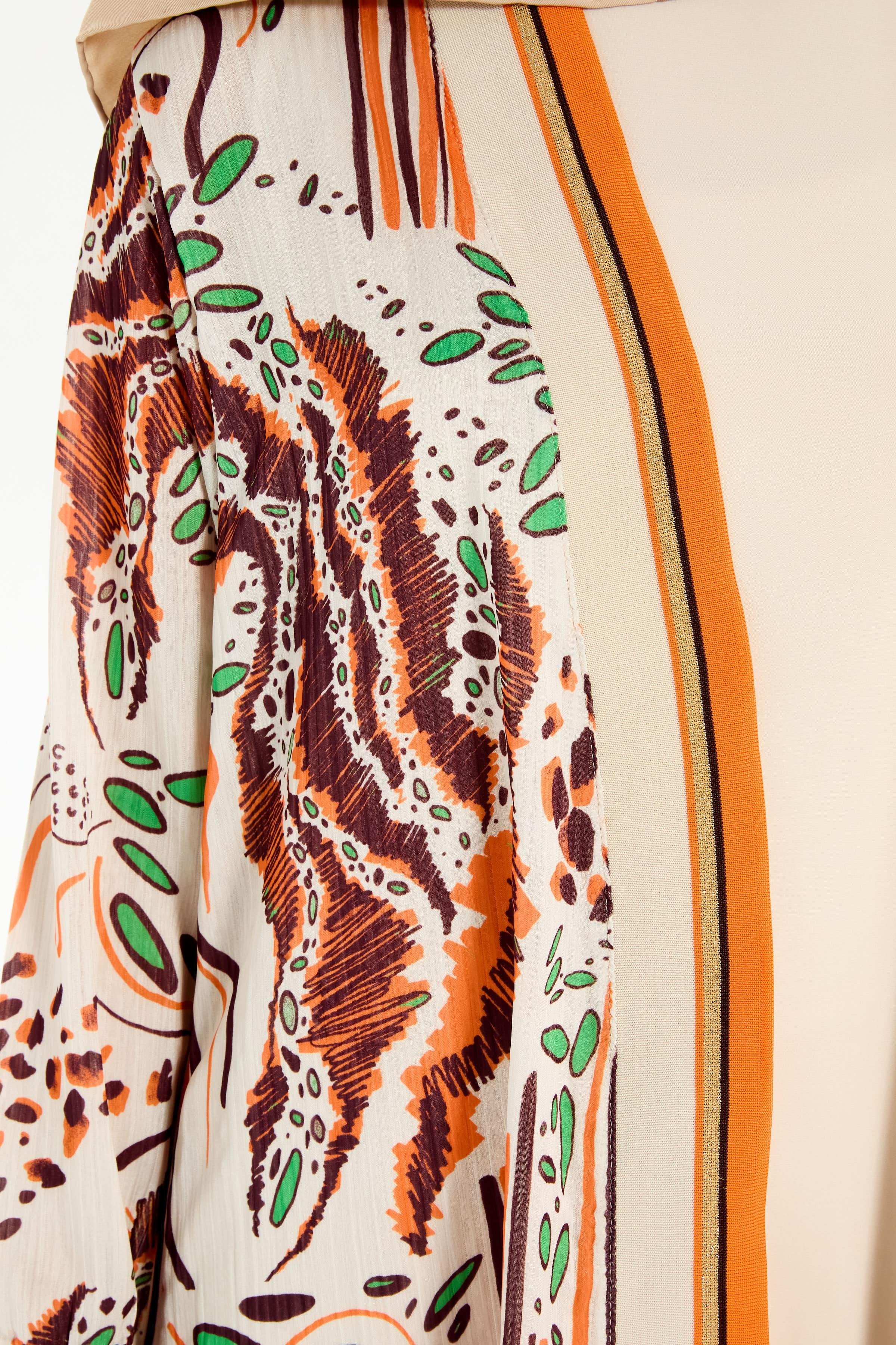 Desenli Şifon Ribana Detaylı İkili Takım - Bej TUGBA