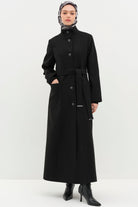 Dik Yakalı Beli Kuşaklı Manto - Siyah TUGBA