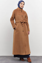 Dik Yakalı Beli Kuşaklı Manto - Tarçın TUGBA