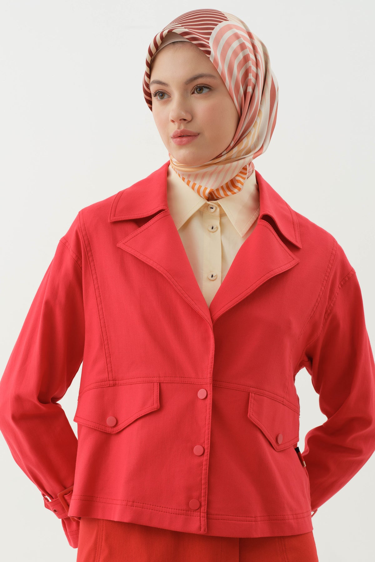 Dikiş Detaylı Kol Bantlı Ceket - Kırmızı TUGBA
