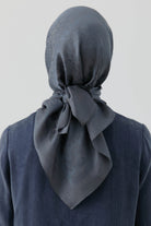 Etnik İkat Desenli Nida Naturel Eşarp - Füme TUGBA