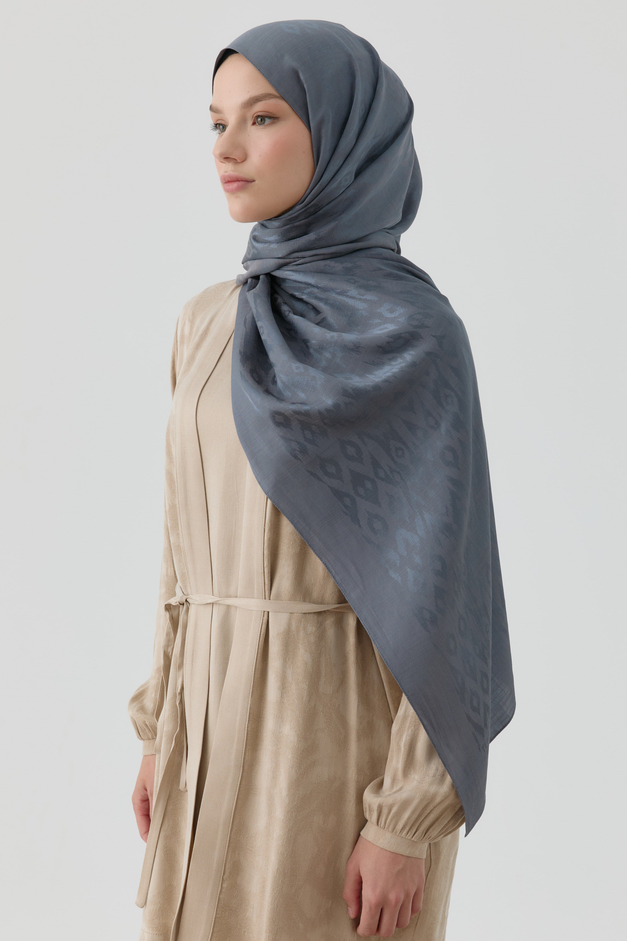 Etnik İkat Desenli Nida Naturel Şal - Füme TUGBA