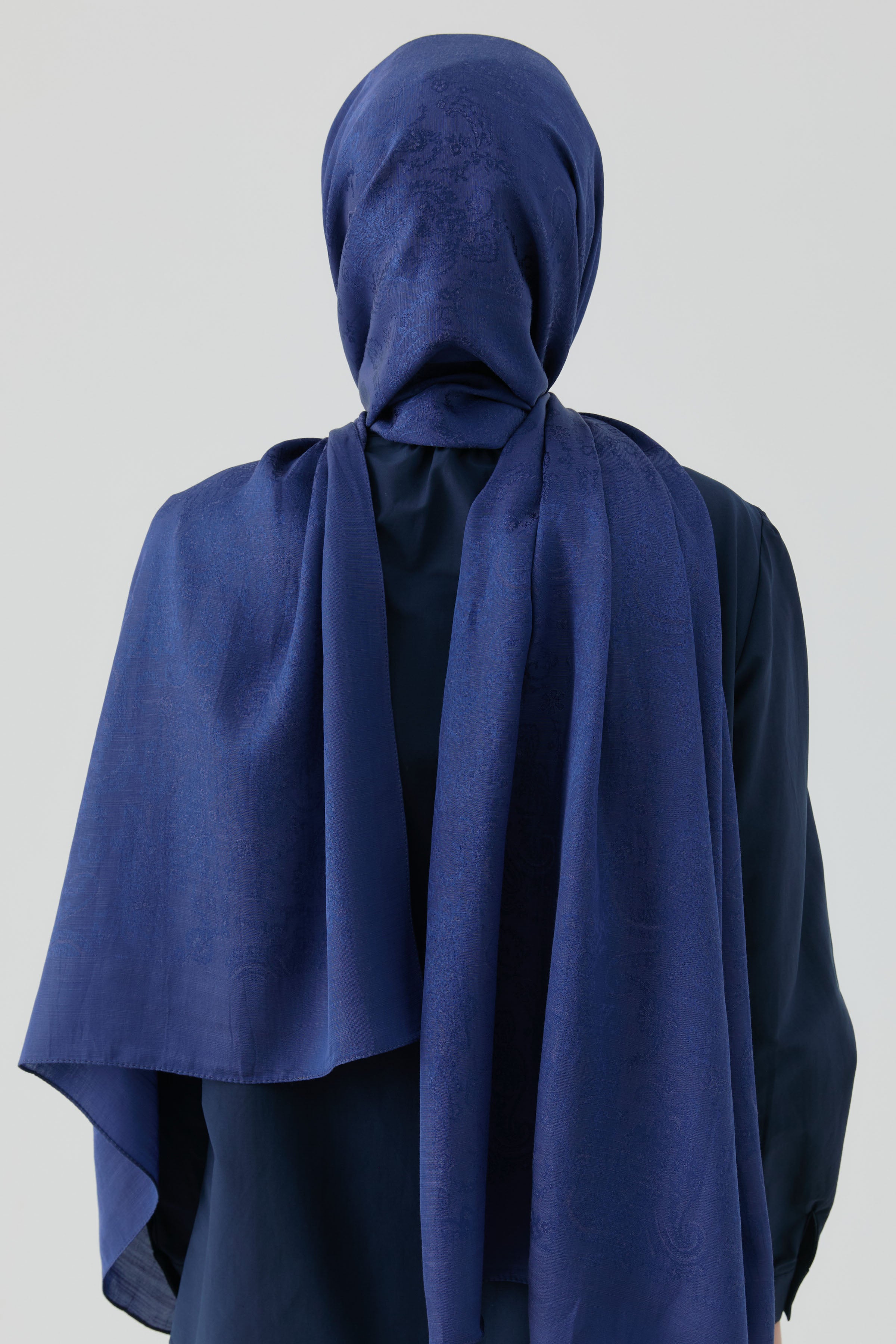 Etnik Şal Desenli Nida Naturel Şal - Lacivert TUGBA