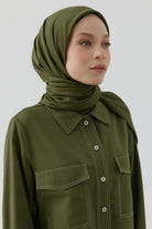 Floral Desen Kenar Detaylı Stil Eşarp - Haki TUGBA