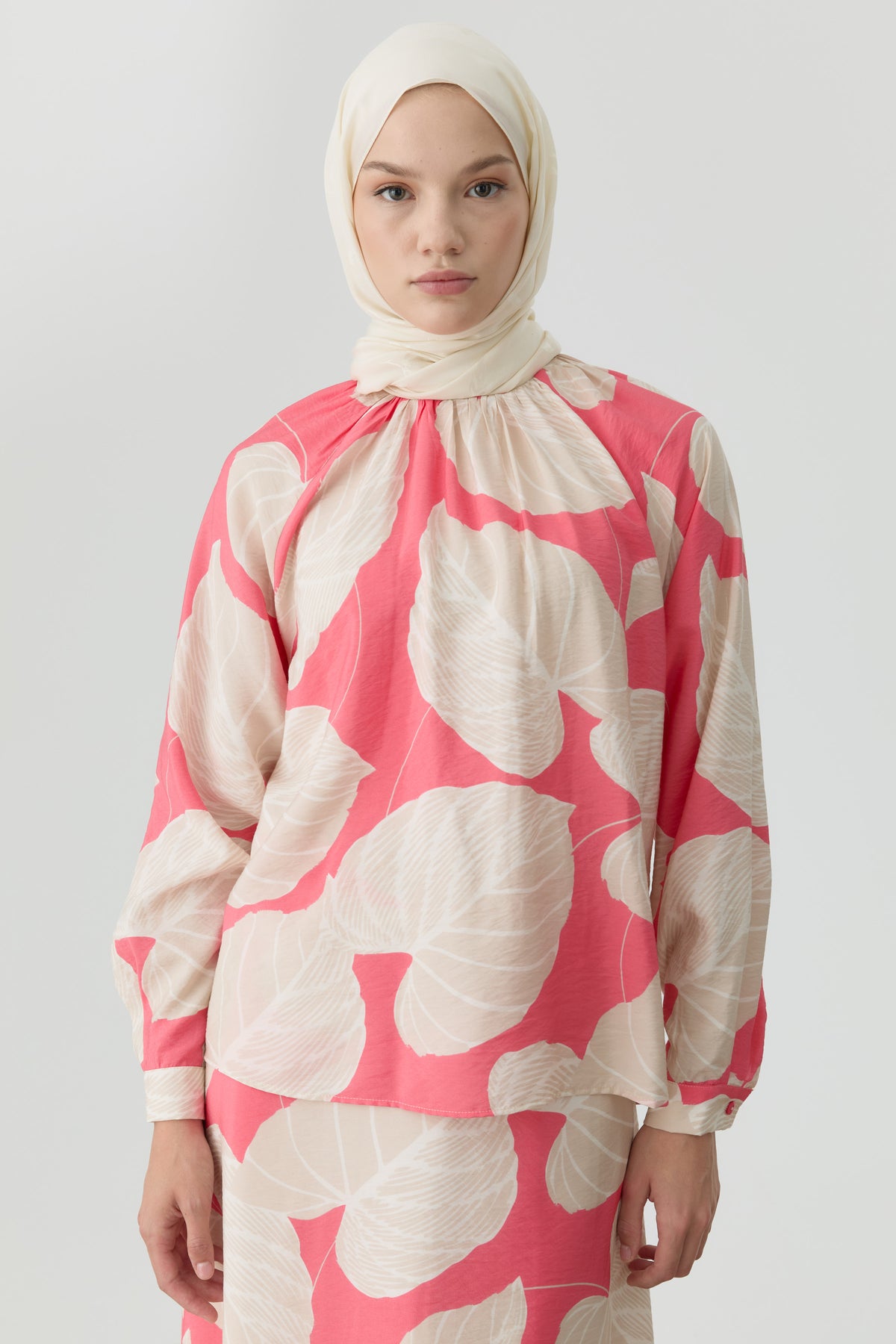 Floral Desenli Büzgülü Bluz - Pembe