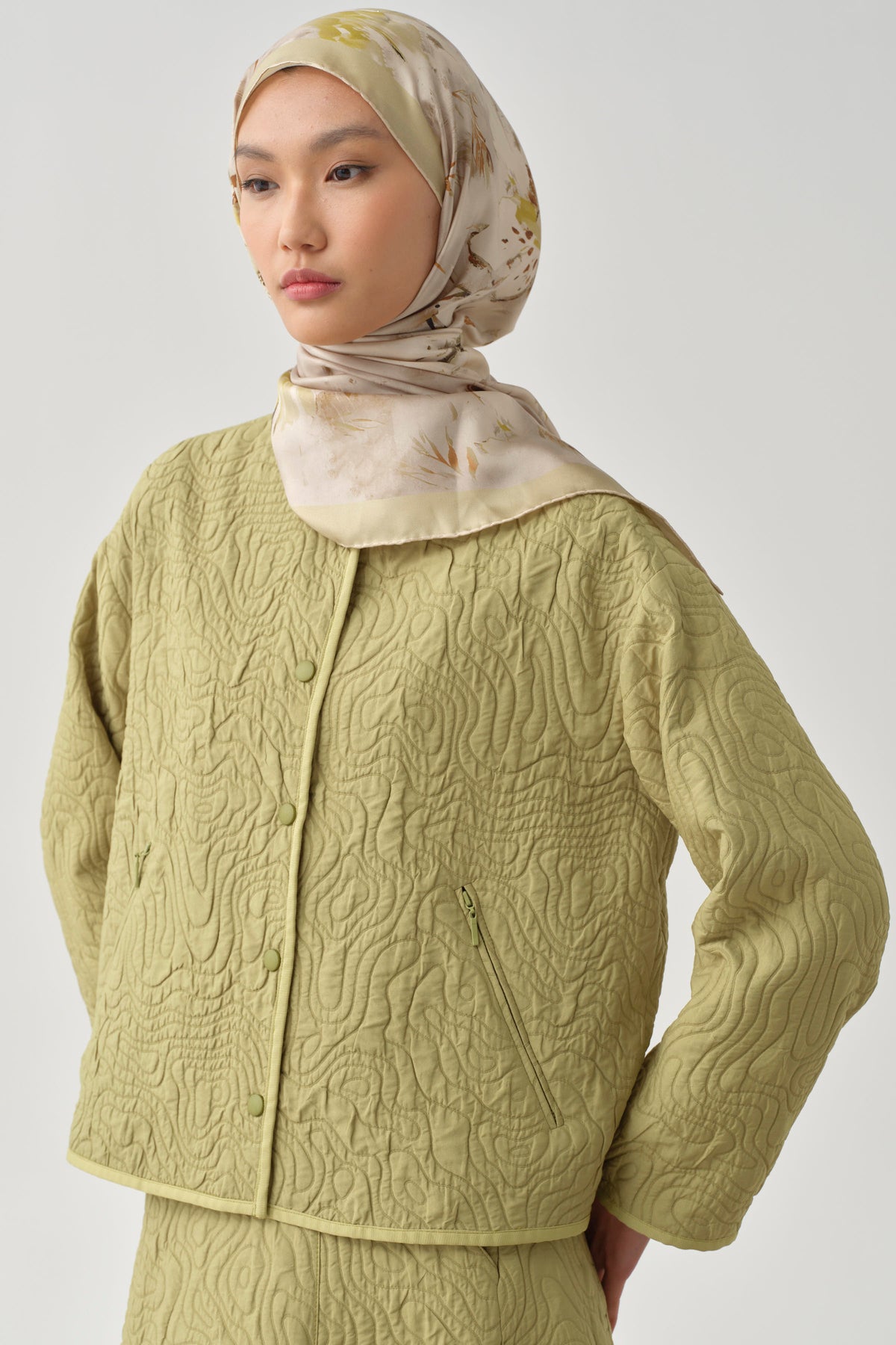 Grosgrain Piping Quilted Crop Jacket - Olive