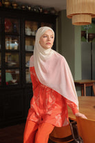 Hakim Yaka Büzgülü Floral Yaprak Desenli Tunik - Mercan TUGBA