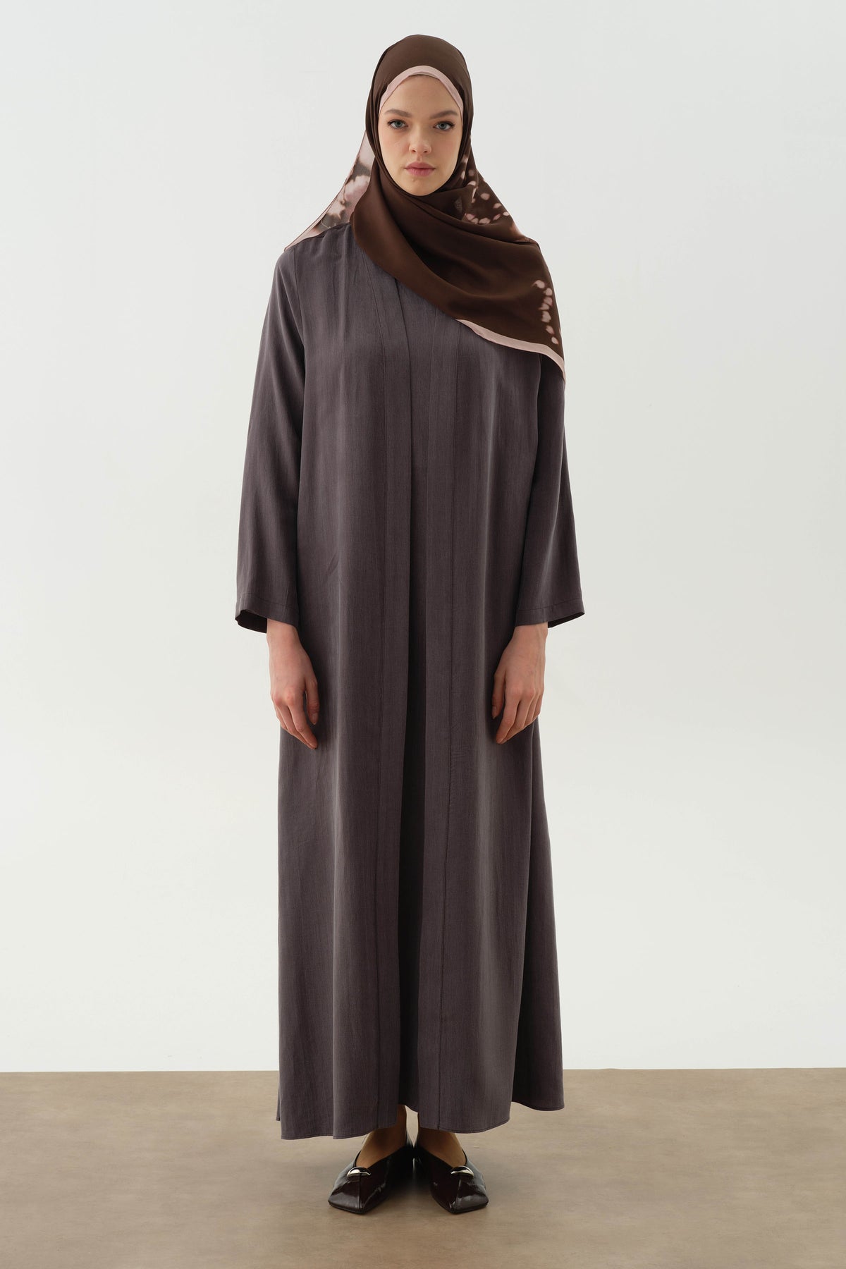 İçi Anvelop Kapamalı Abaya - Antrasit TUGBA