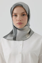 Ilgın Twill İpek Eşarp - Gri TUGBA