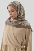 İzel Twill İpek Eşarp - Açık Kahve TUGBA