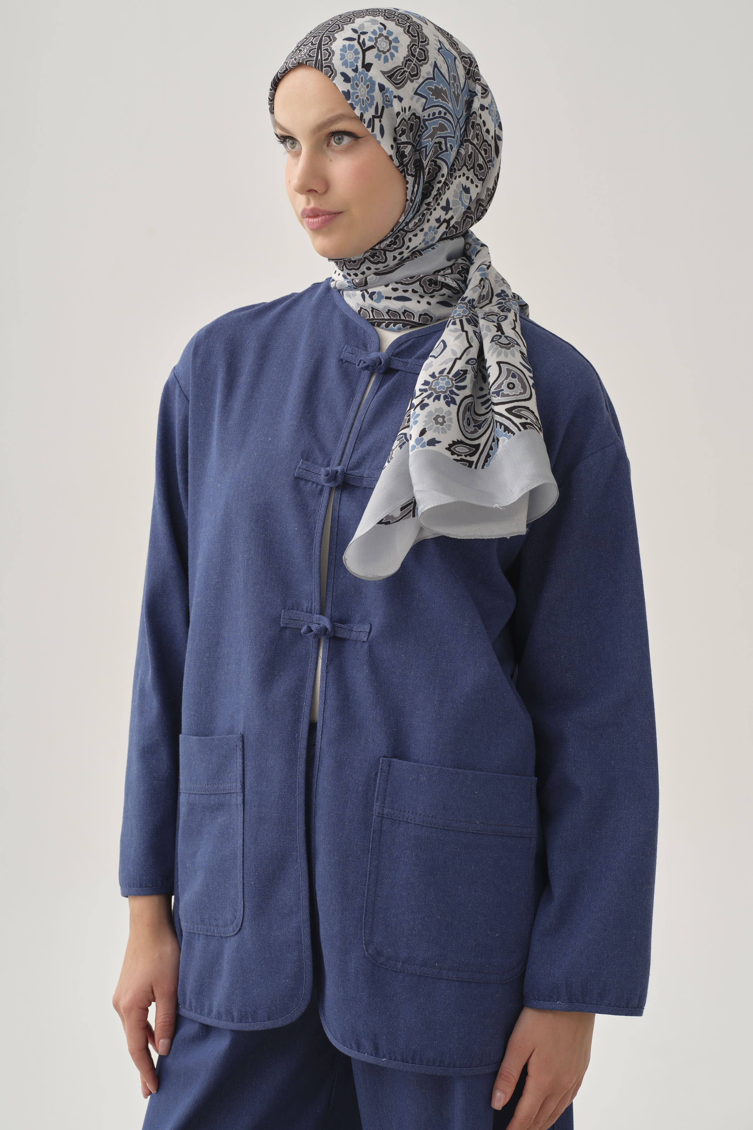 Glitter Denim Jacket with Japanese Button Detail - Indigo – TUĞBA