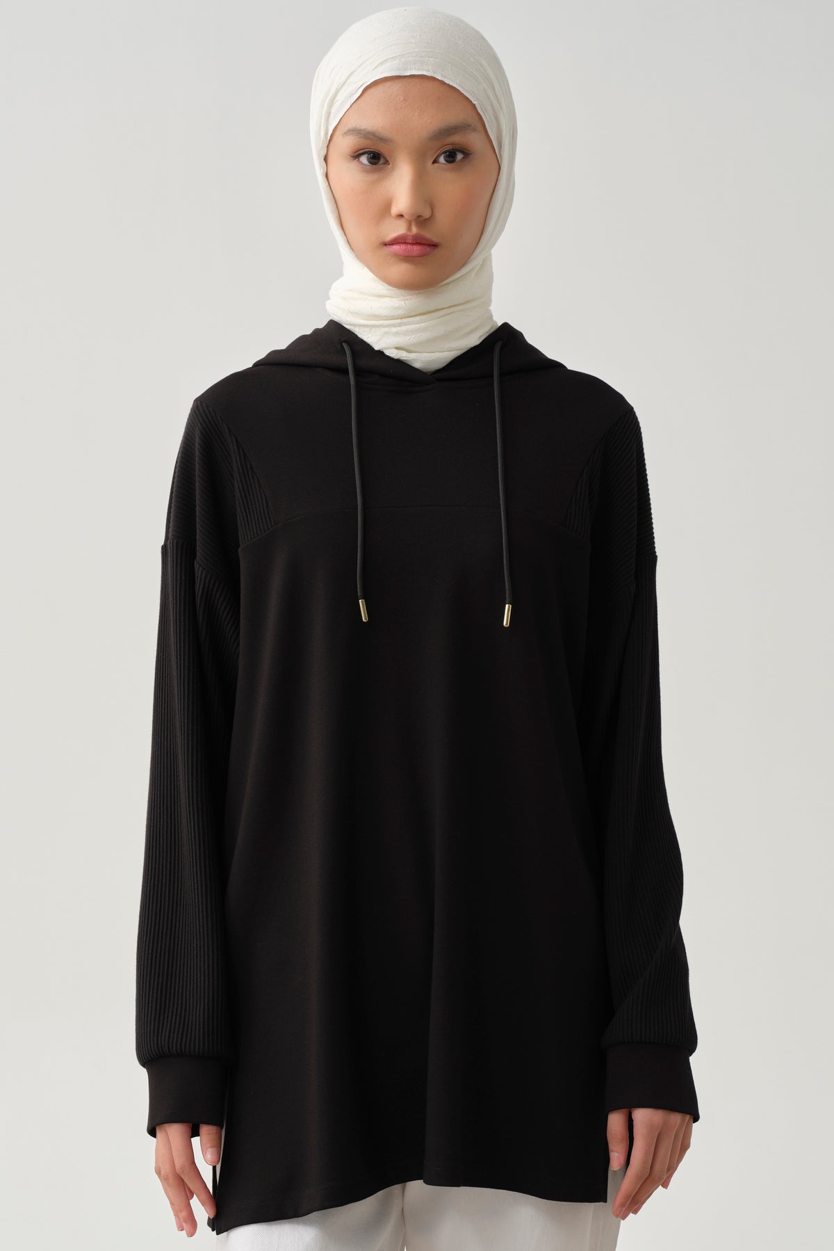 Kapüşonlu Garnili Sweat - Siyah TUGBA