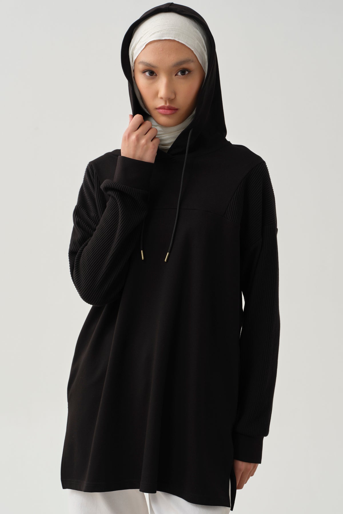 Hooded Garnished Sweat - Black