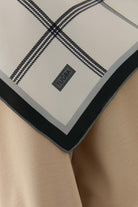 Kare Çizgi Desenli Twill İpek Eşarp - Beyaz TUGBA