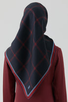 Kare Çizgi Desenli Twill İpek Eşarp - Lacivert TUGBA