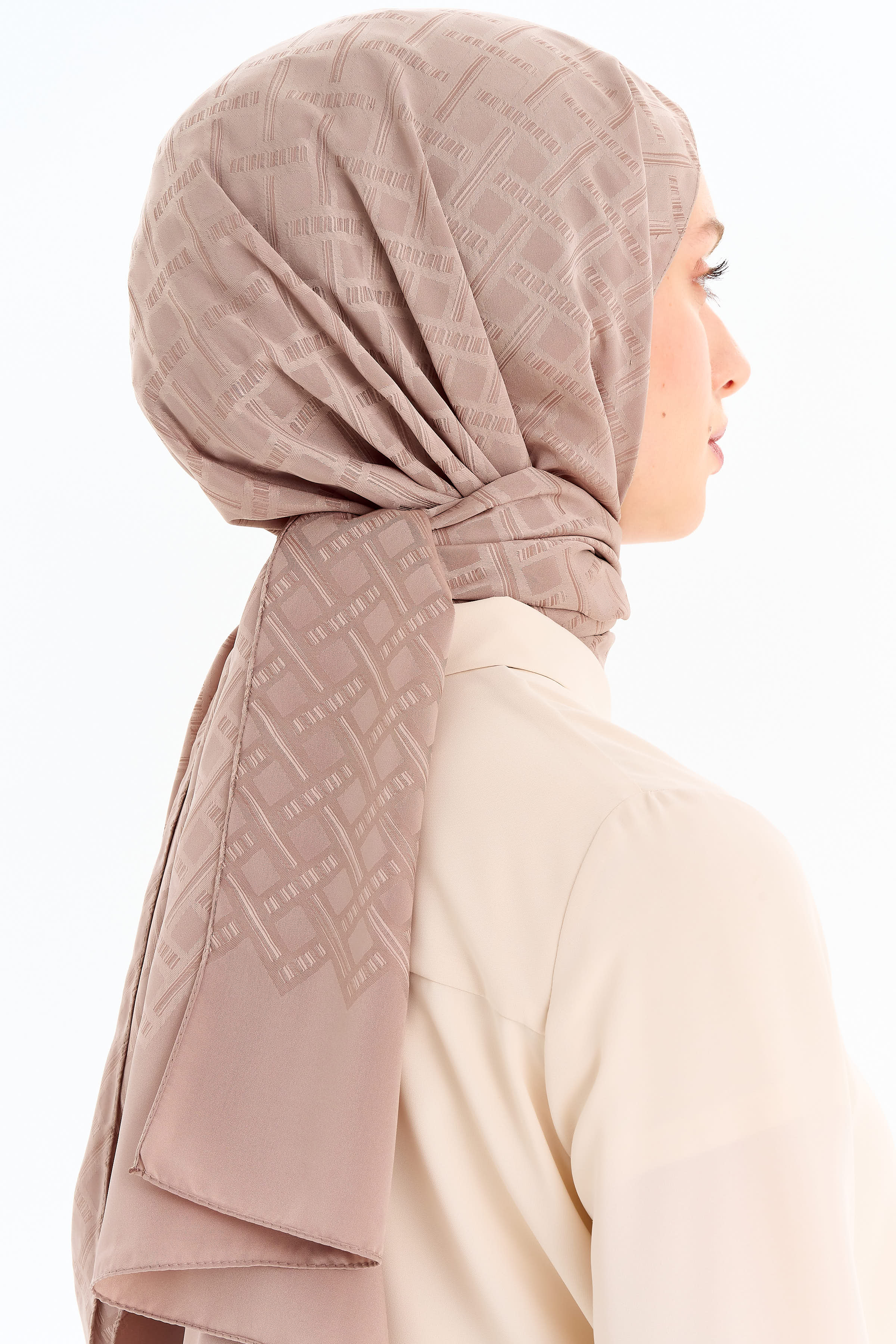 Kare Desen Capri Şal - Fındık TUGBA