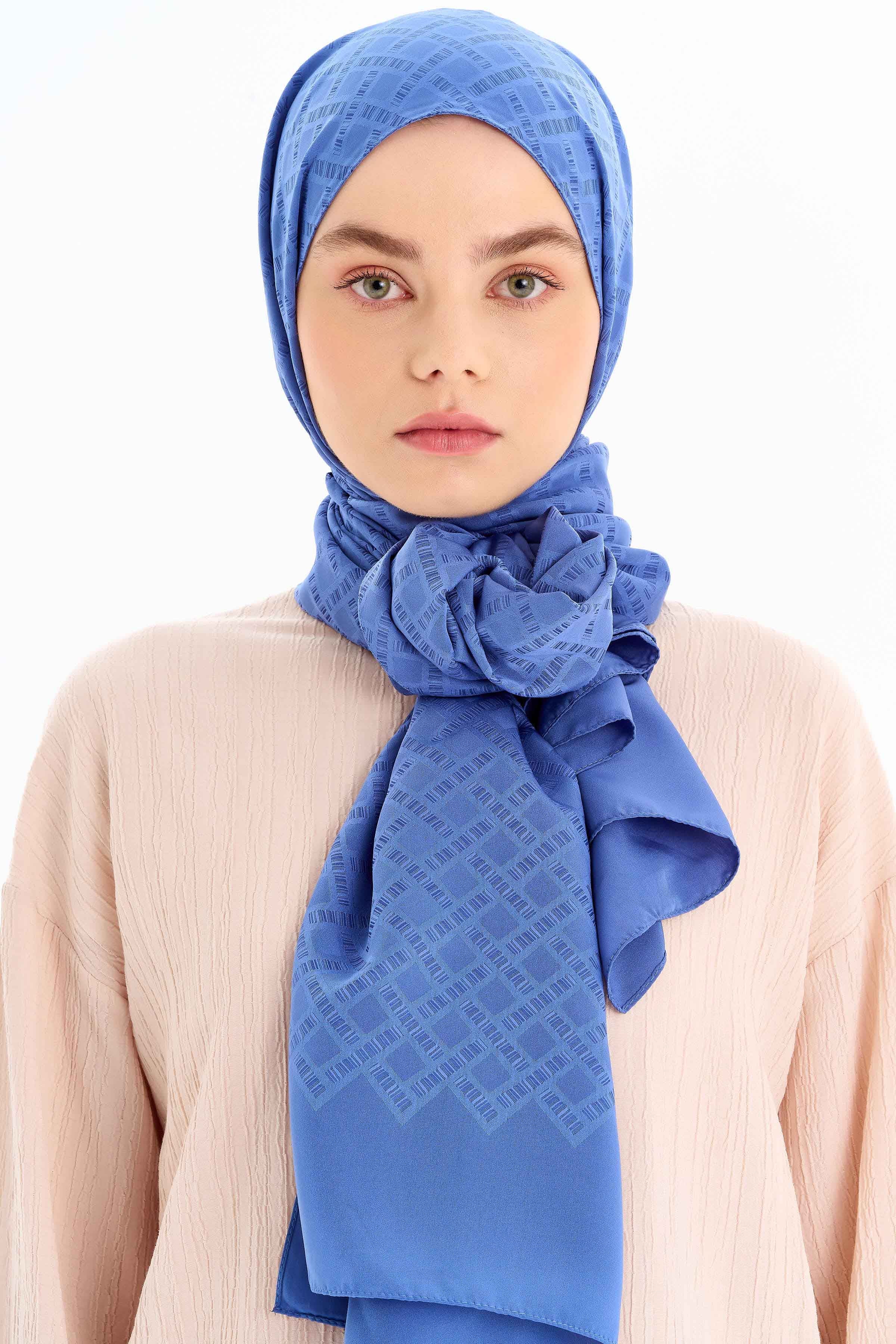 Kare Desen Capri Şal - İndigo TUGBA