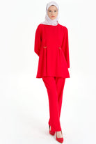 Kemer Detaylı Pantolon - Kırmızı TUGBA