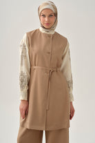 Kemerli Sıfır Yaka Yelek - Bej TUGBA