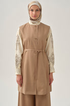 Kemerli Sıfır Yaka Yelek - Bej TUGBA