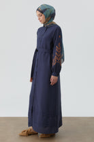 Kollar Nakışlı Elbise - Lacivert TUGBA