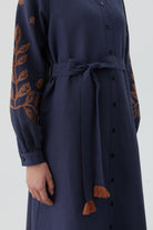 Kollar Nakışlı Elbise - Lacivert TUGBA