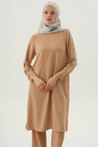 Kollar Plikaşe Düğme Detaylı Tunik - Bej TUGBA