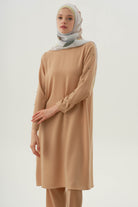 Kollar Plikaşe Düğme Detaylı Tunik - Bej TUGBA