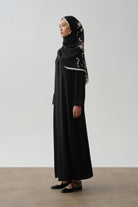 Kolları Boncuklu Nervür Detaylı Abaya Takım - Siyah TUGBA