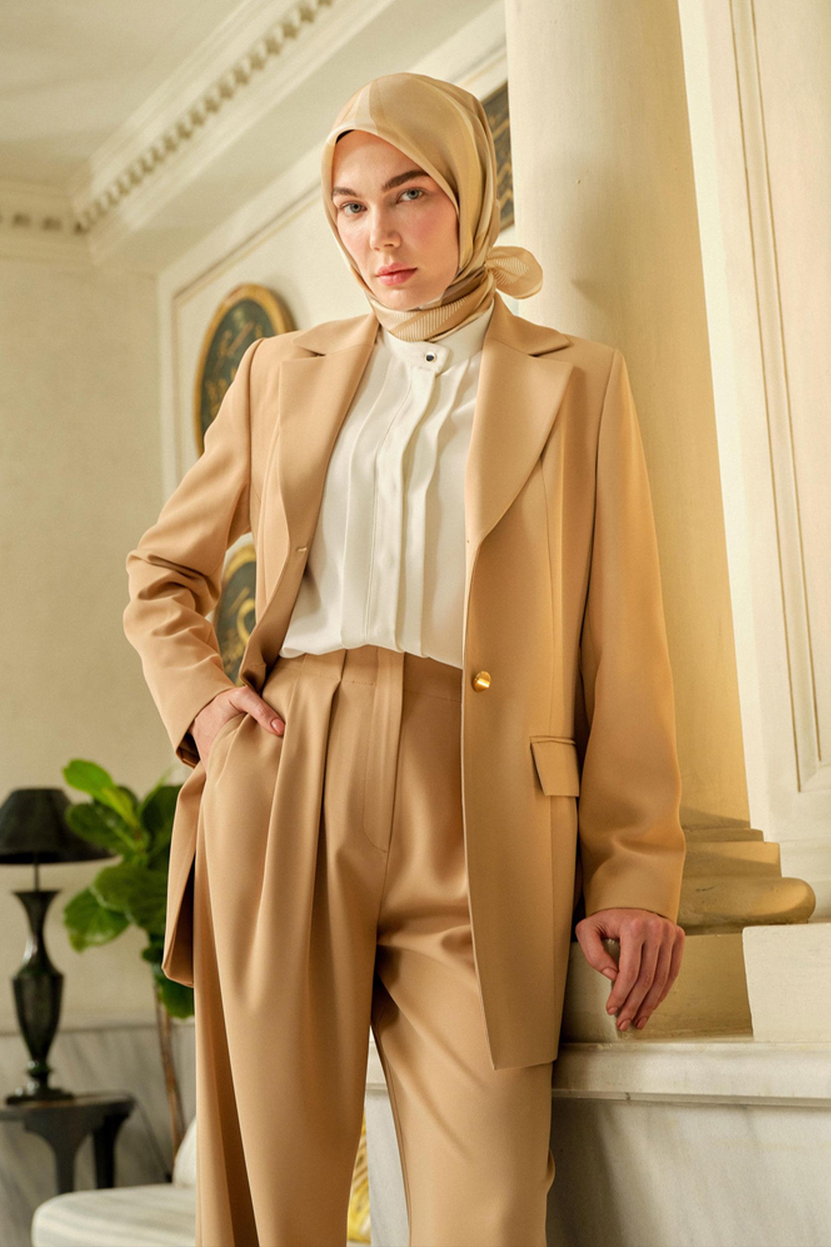 Kolları Düğmeli Blazer Ceket - Bej TUGBA