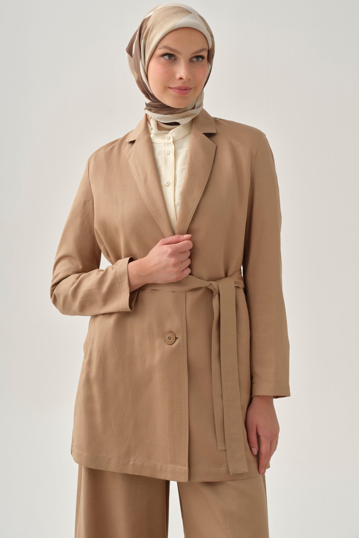 Kuşaklı Blazer Ceket - Bej TUGBA