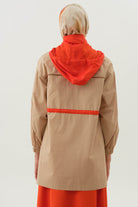 Lastik Büzgülü Kapüşonlu Kap - Bej TUGBA