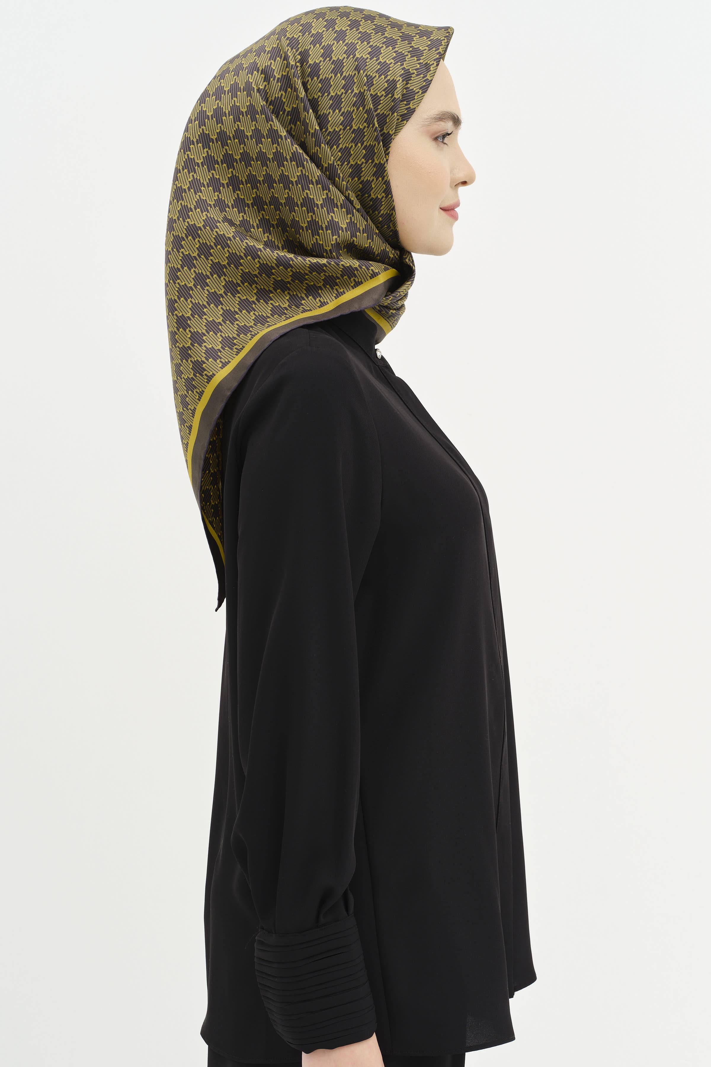 Manşeti Pilise Detaylı Gömlek - Siyah TUGBA