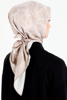 Monokrom Desenli Stil Eşarp - Ekru TUGBA