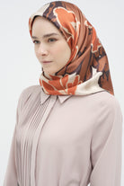 Multi Flower Desenli Sura İpek Eşarp - Turuncu TUGBA
