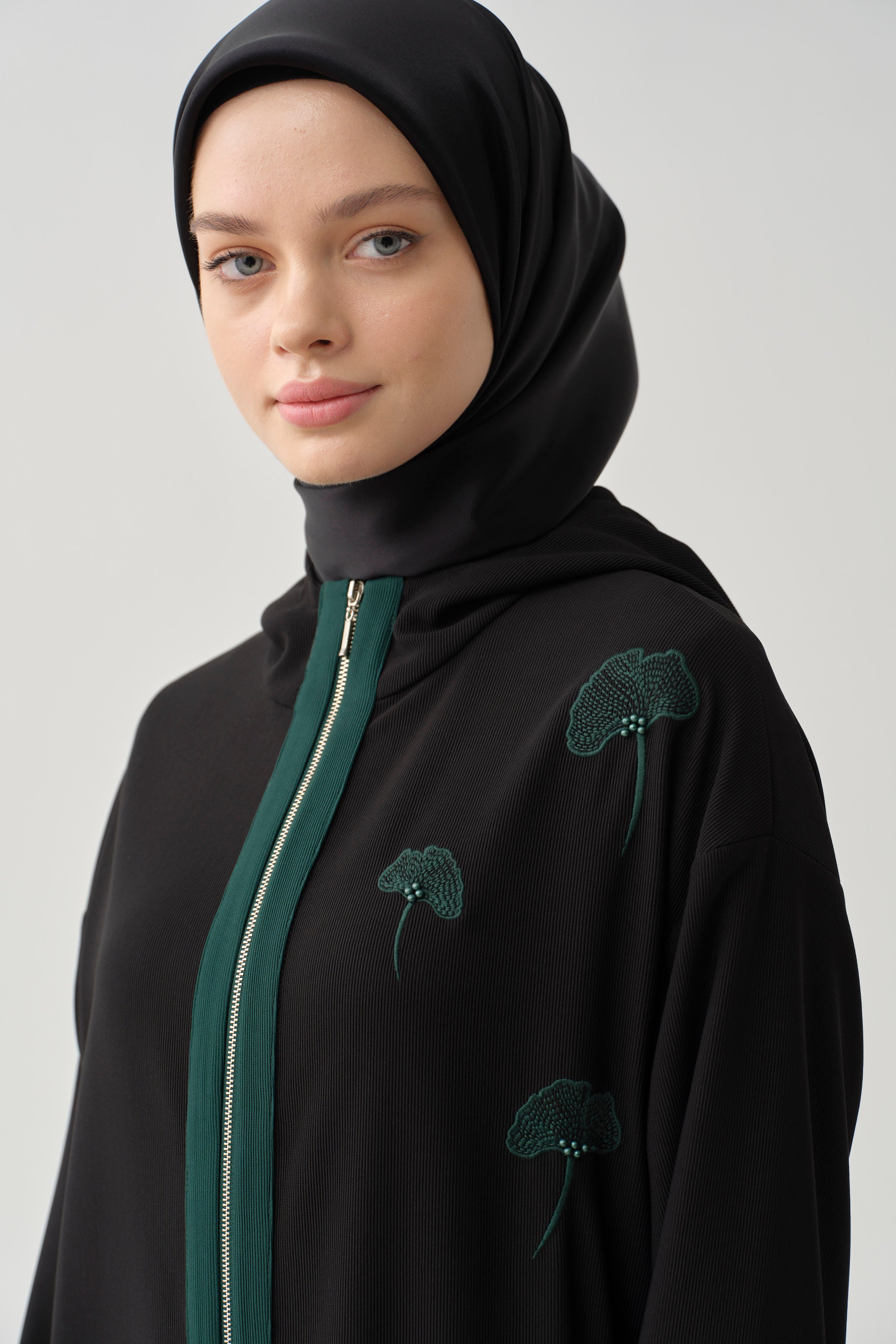 Nakış Detaylı Giy-Çık - Siyah – TUĞBA