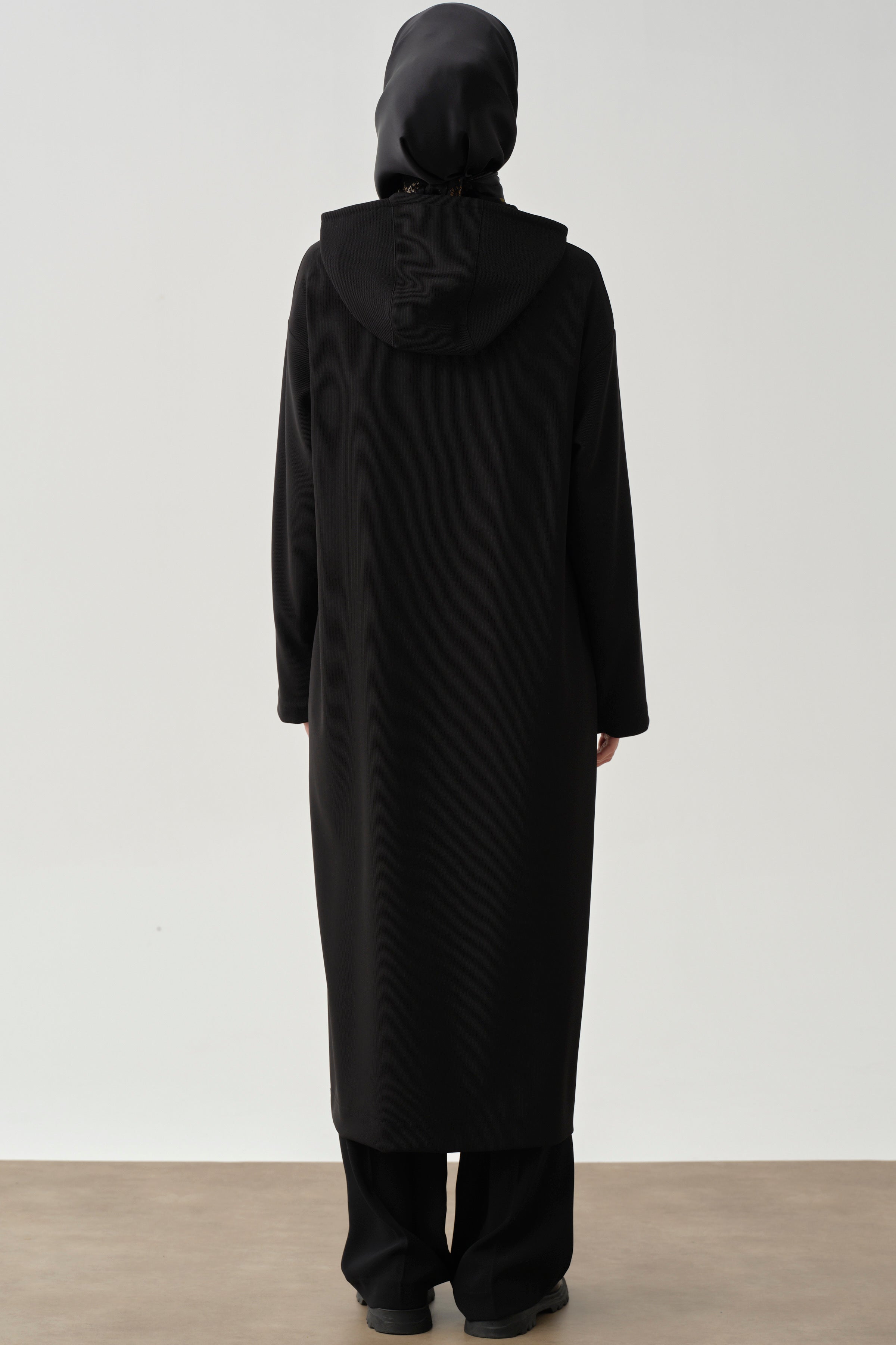 Nakış Detaylı Giy-Çık - Siyah – TUĞBA