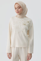 Nakışlı Taşlı Örme Sweat - Ekru TUGBA