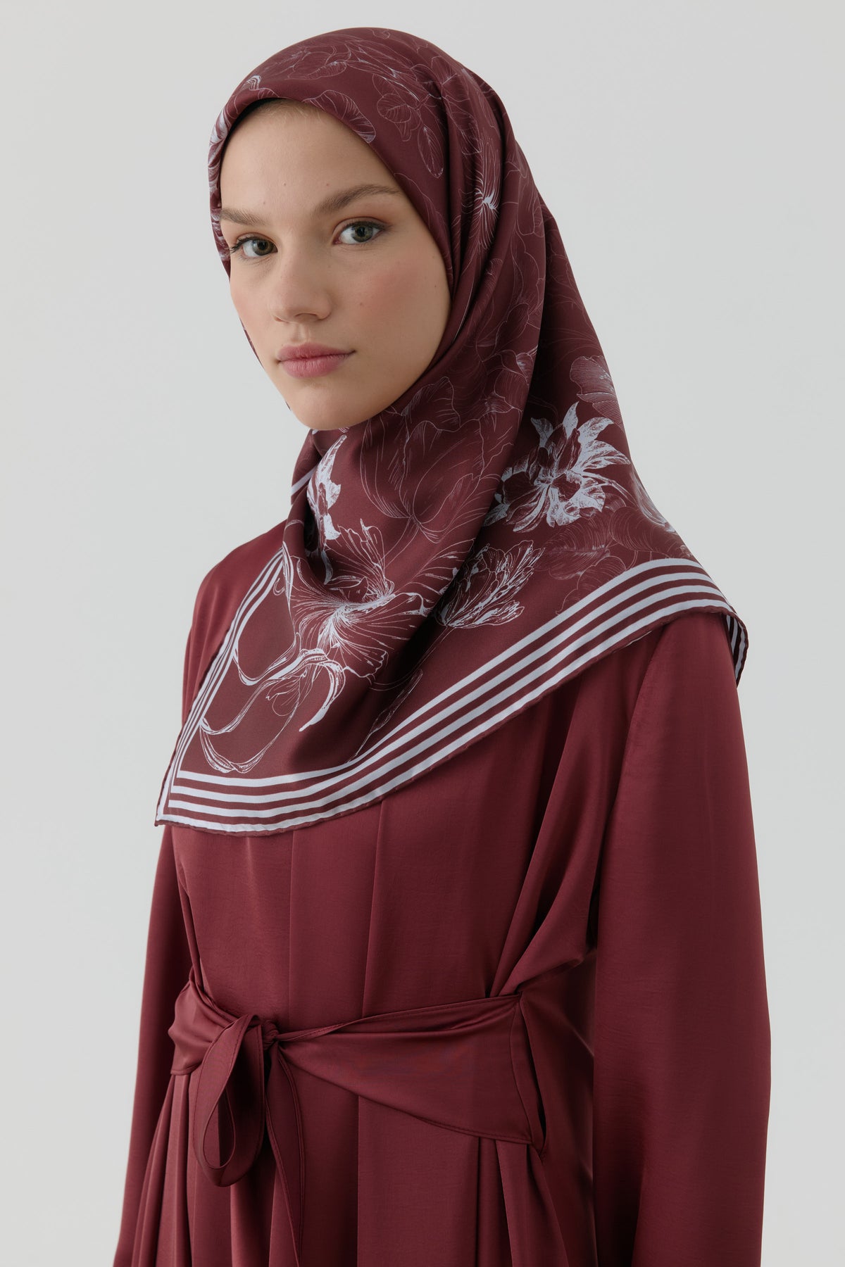 Nazenin Twill İpek Eşarp - Bordo TUGBA