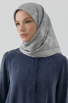 Nazenin Twill İpek Eşarp - Gri TUGBA